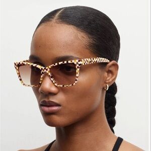 Machete Sally sunglasses w case